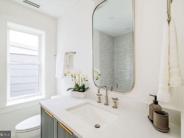 2460 Ontario Road NW, Washington DC 20009