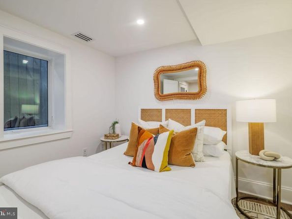 2460 Ontario Road NW, Washington DC 20009