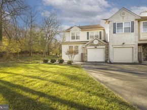 7 Plum Court, Lafayette Hill PA 19444