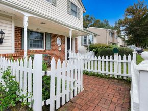 1067 Log College Drive, Warminster PA 18974