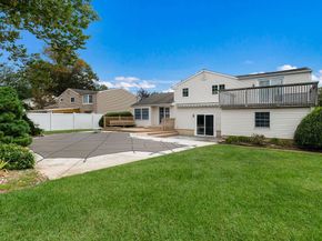 1067 Log College Drive, Warminster PA 18974