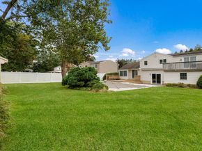 1067 Log College Drive, Warminster PA 18974
