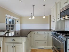 1067 Log College Drive, Warminster PA 18974