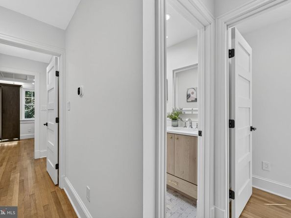 2338 39TH Street NW, Washington DC 20007