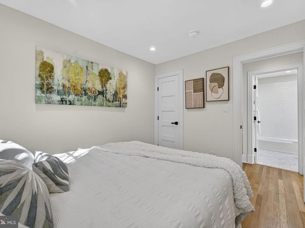 2338 39TH Street NW, Washington DC 20007