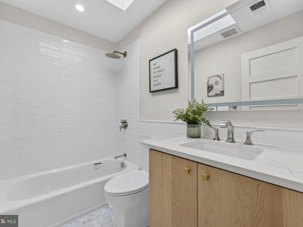 2338 39TH Street NW, Washington DC 20007
