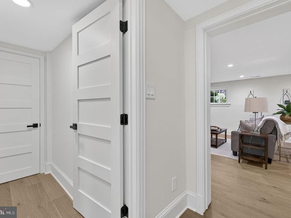 2338 39TH Street NW, Washington DC 20007