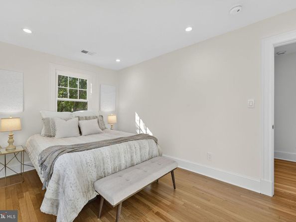 2338 39TH Street NW, Washington DC 20007