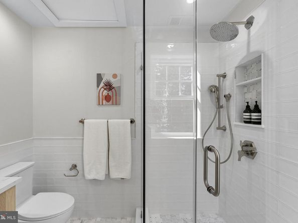 2338 39TH Street NW, Washington DC 20007