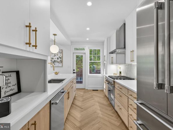 2338 39TH Street NW, Washington DC 20007