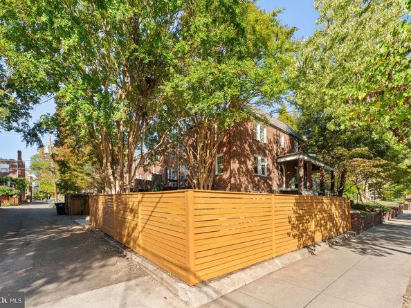 2338 39TH Street NW, Washington DC 20007