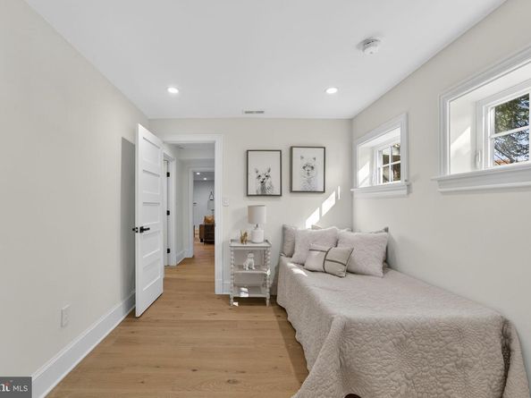2338 39TH Street NW, Washington DC 20007