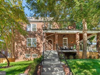 2338 39TH Street NW