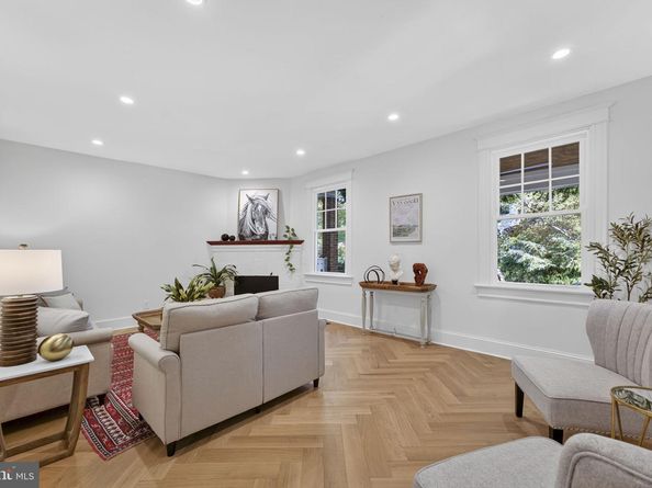 2338 39TH Street NW, Washington DC 20007