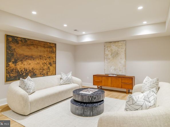 630 N Kenmore Street, Arlington VA 22201