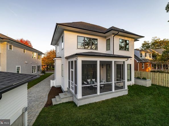 630 N Kenmore Street, Arlington VA 22201