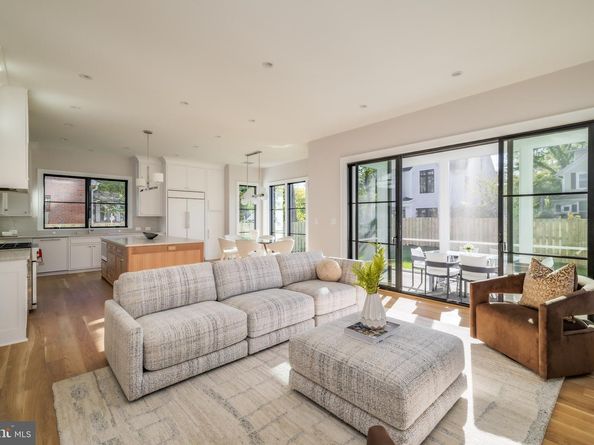 630 N Kenmore Street, Arlington VA 22201