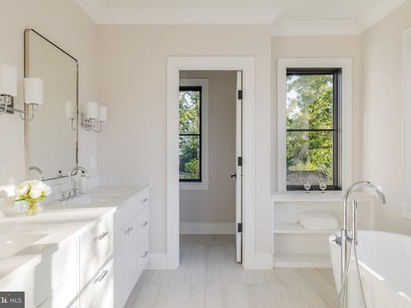 630 N Kenmore Street, Arlington VA 22201