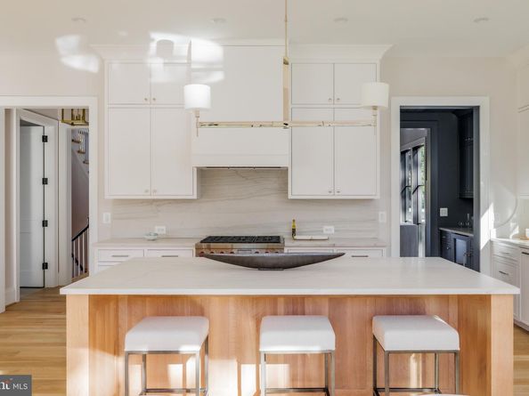 630 N Kenmore Street, Arlington VA 22201