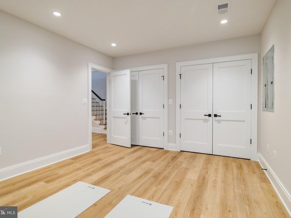 630 N Kenmore Street, Arlington VA 22201