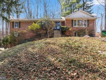 3706 Quaint Acres Circle