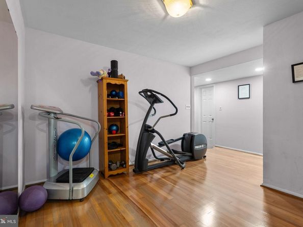 3706 Quaint Acres Circle, Falls Church VA 22041