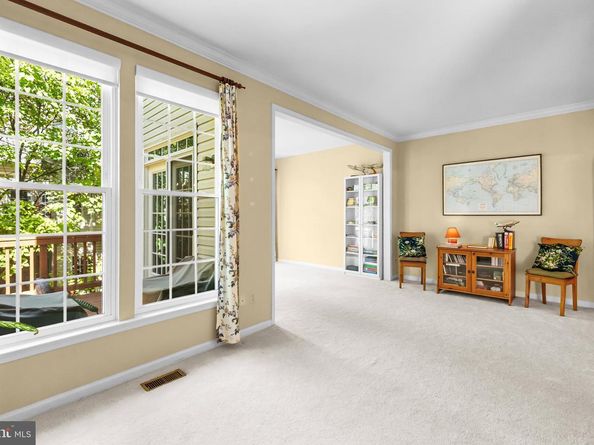 4925 Waple Lane, Alexandria VA 22304