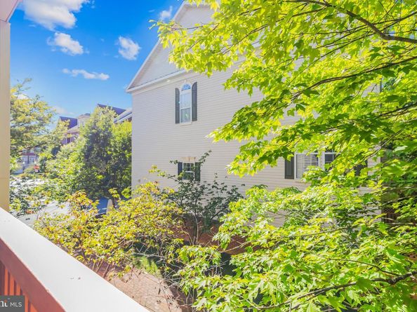 4925 Waple Lane, Alexandria VA 22304