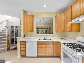 4925 Waple Lane, Alexandria VA 22304