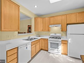 4925 Waple Lane, Alexandria VA 22304