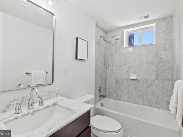 1461 Girard Street NW 201, Washington DC 20009