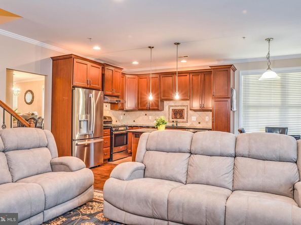 39 Brinkmanns Way, Feasterville Trevose PA 19053