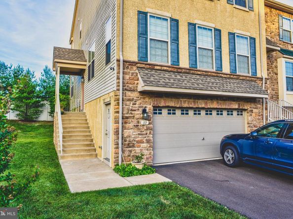 39 Brinkmanns Way, Feasterville Trevose PA 19053