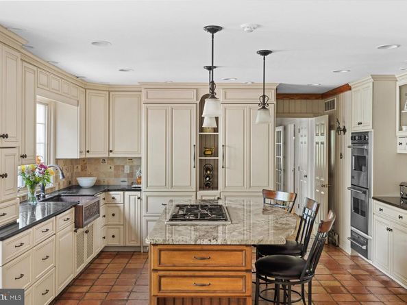 275 Woodcock Lane, Ambler PA 19002