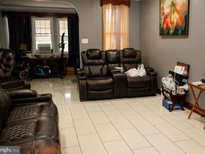 3925 L Street, Philadelphia PA 19124