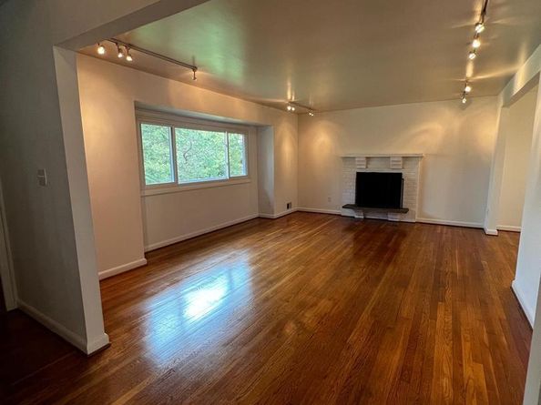 6523 Kerns Road, Falls Church VA 22044