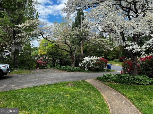 6523 Kerns Road, Falls Church VA 22044