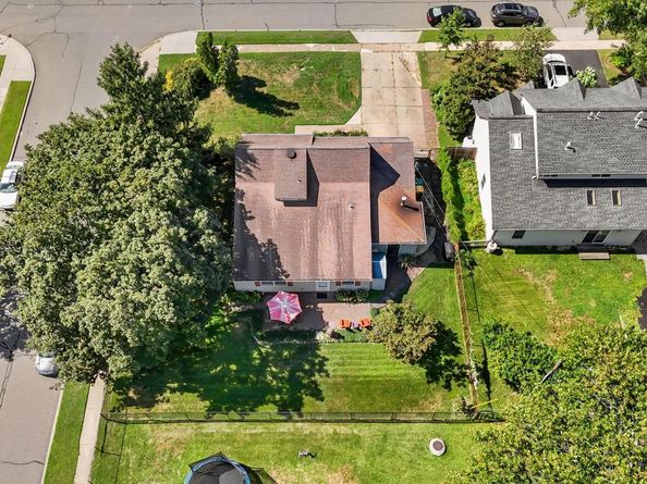16 Vividleaf Lane, Levittown PA 19054