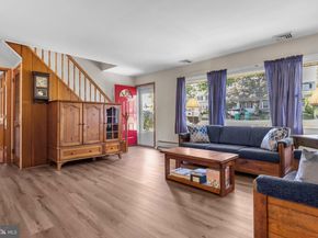 16 Vividleaf Lane, Levittown PA 19054