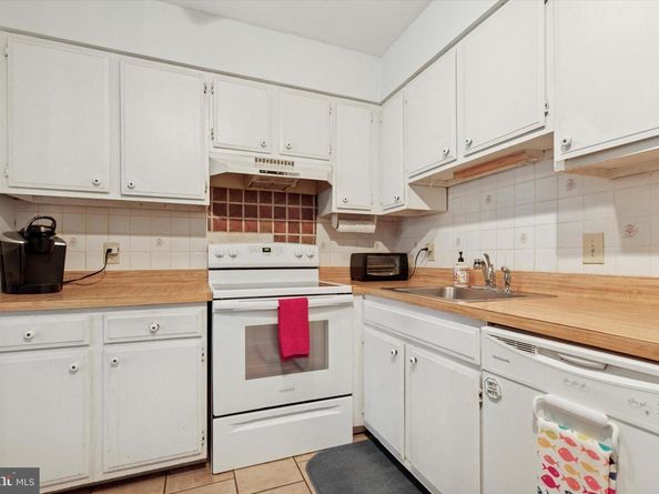 1105 Whitpain Hills, Blue Bell PA 19422