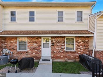 1105 Whitpain Hills