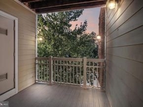 2111 Highcourt Lane 302, Herndon VA 20170