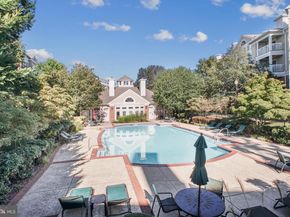 2111 Highcourt Lane 302, Herndon VA 20170
