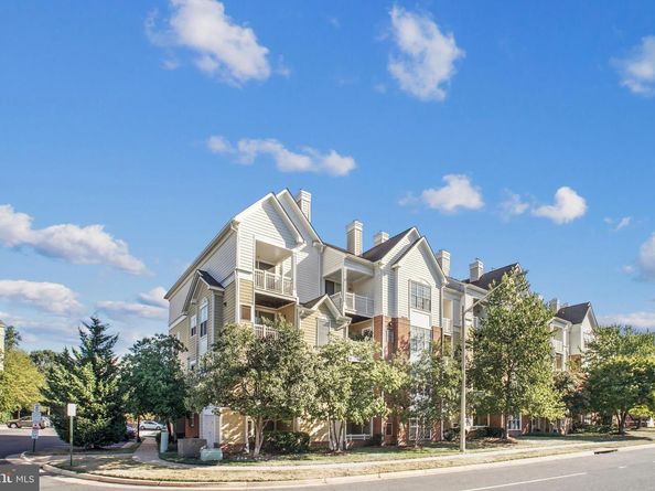 2111 Highcourt Lane 302, Herndon VA 20170