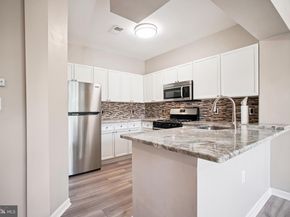 2111 Highcourt Lane 302, Herndon VA 20170