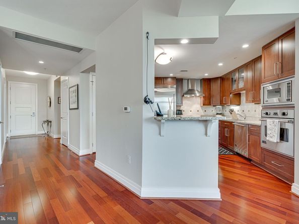 8220 Crestwood Heights Drive 316, Mclean VA 22102