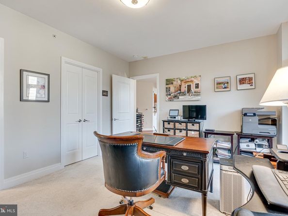 8220 Crestwood Heights Drive 316, Mclean VA 22102
