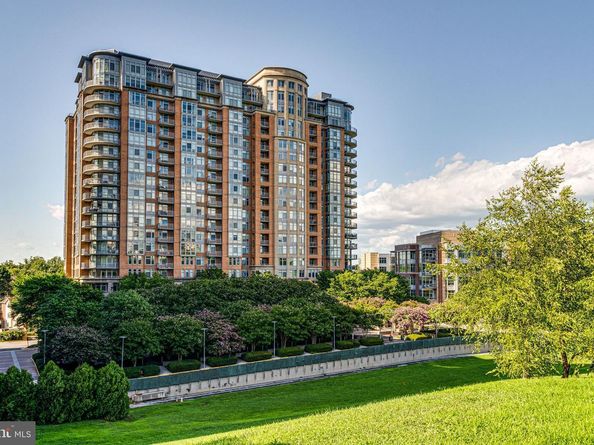 8220 Crestwood Heights Drive 316, Mclean VA 22102