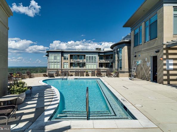8220 Crestwood Heights Drive 316, Mclean VA 22102