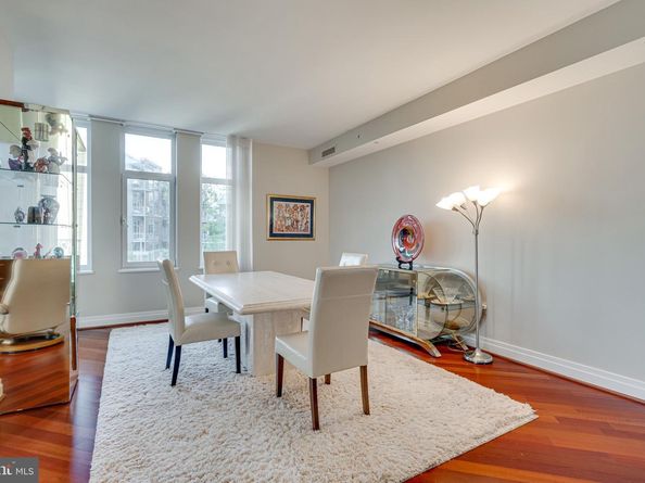 8220 Crestwood Heights Drive 316, Mclean VA 22102